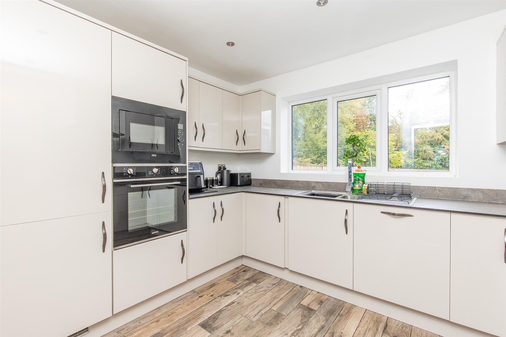 4 bed property in Slater Lane, Leyland